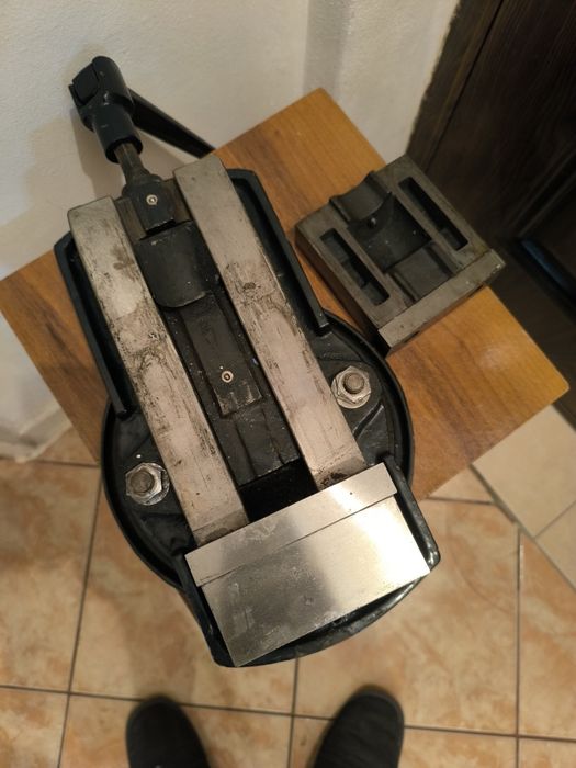 Menghină rotativă 90mm pentru mașini de găurit și frezat