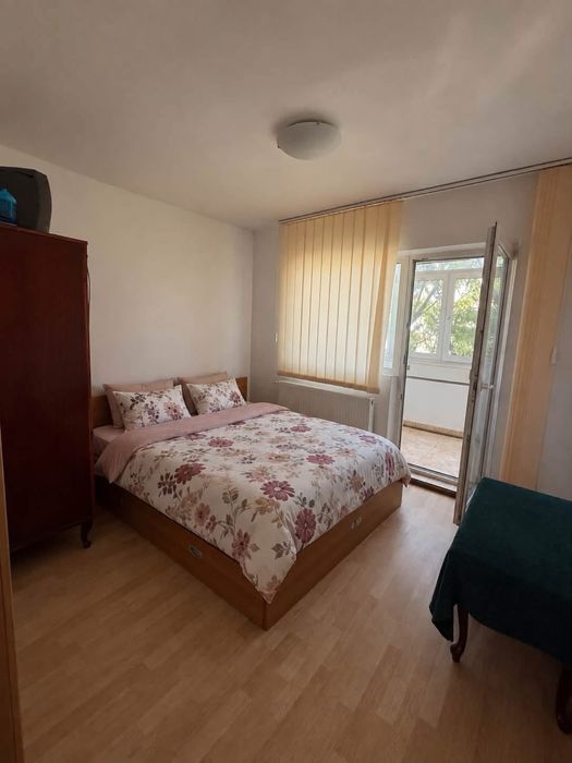 Inchiriez apartament/regim hotelier
