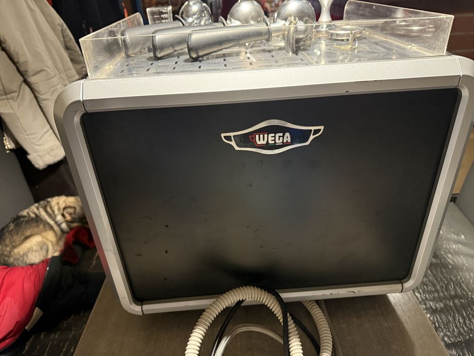 Професионална кафе машина WEGA IO