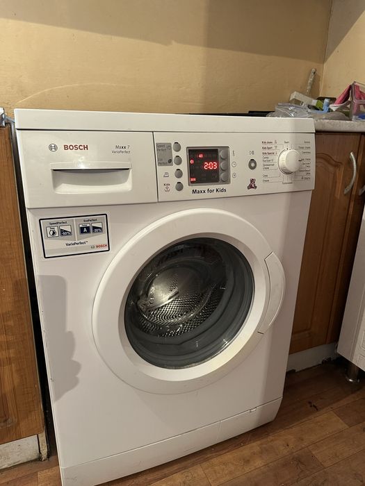 Продам Холодильник Indesit