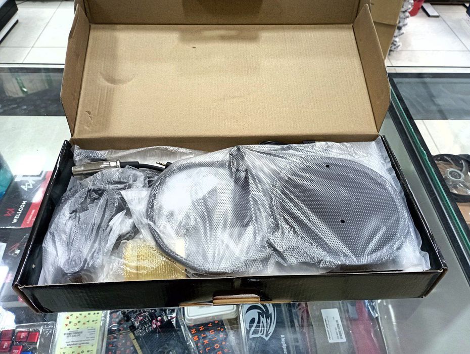 Bm800 Studiya Mikrofoni Komplekt 
Multifunksional Audio Karta Komplekt