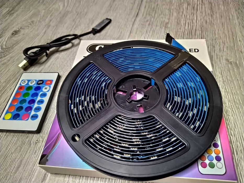 Banda LED RGB pentru TV, USB 5V, lungime 5 metri, telecomanda inclusa