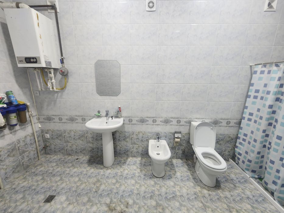 Тошкент шахар, Янги хаёт туманида жойлашган. 2 каватли уй