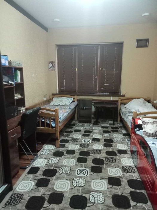 Продаю 3х квартиру, 1й этаж, возле метро Туркистон, Юнусобод 15-21-26.