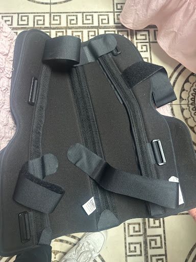 Orteza imobilizare cu atele pentru genunchi - NOU