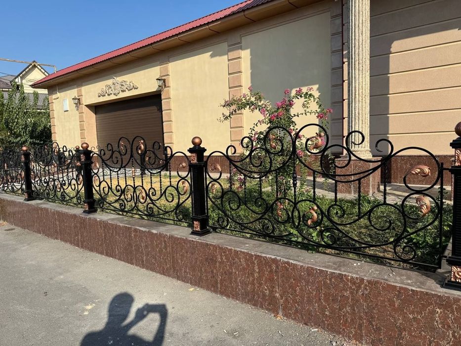 Ustanovka Va Kraska Xizmatlar Darvoza Perilla Naves Rishotka Va Boshqa