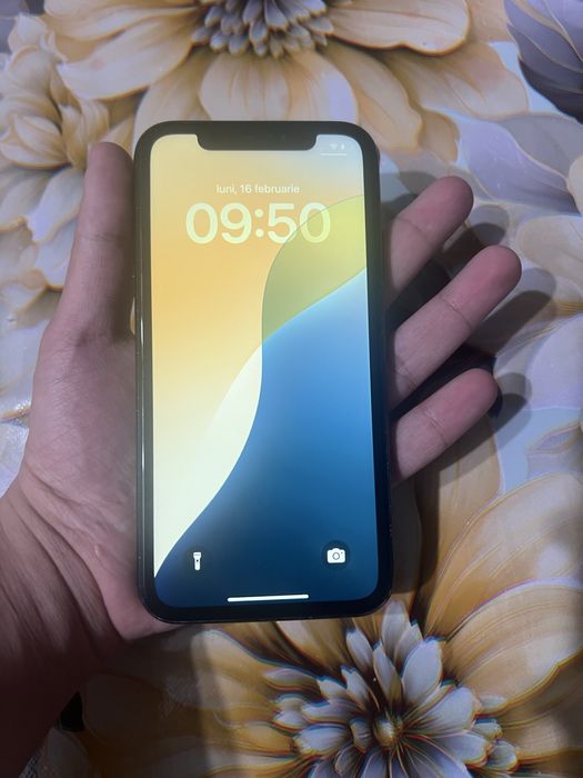 Vând schimb iPhone XR