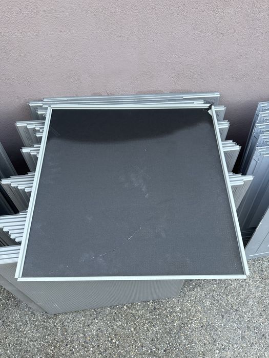 Tavan casetat metalic perforat 595x595mm, gri