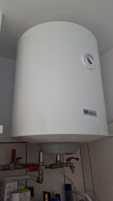 Se vinde boiler electric  50 l