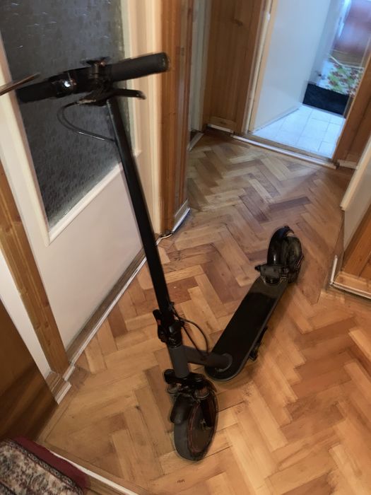 Trotineta xiaomi dublu suspension model 2025 in stare buna
