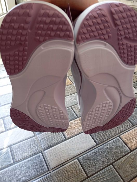 Чисто нови маратонки Lotto