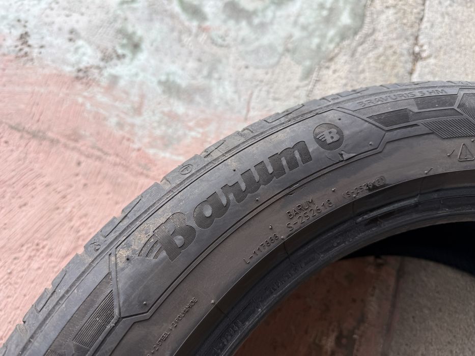 4бр. Летни Гуми С Борд 215/55R/18 -BARUM- DOT:3621- 5.0мм. *80€ за Комплект*
