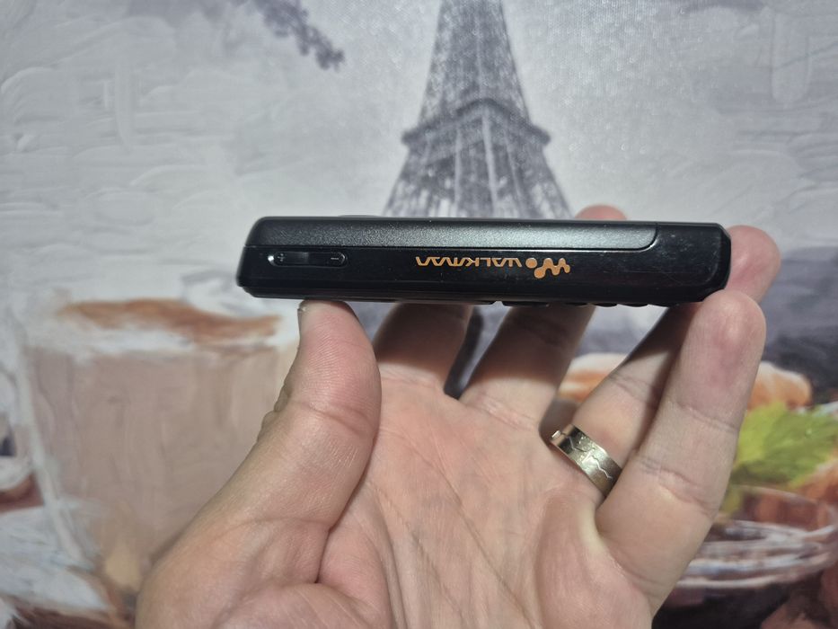 Sony Ericsson W200i
