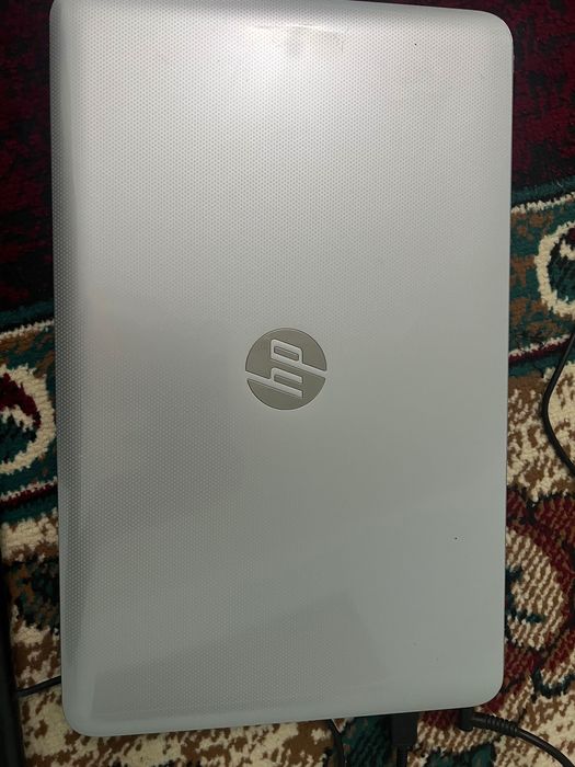 HP Pavilion 17-f105nr