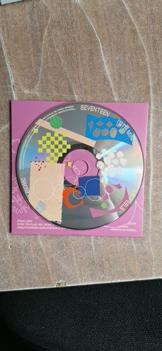 Album SEVENTEEN - Spill The Feels
