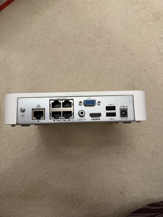 Vand NVR UNV  4 porturi