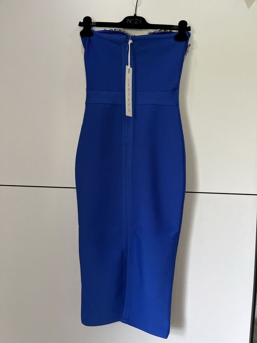 Официална рокля с пайети без рамена