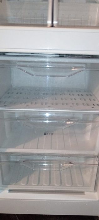 Продам холодильник Indesit