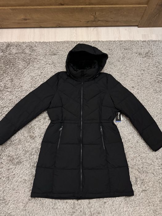 Оригинални дамски якета DKNY (бяло,черно)