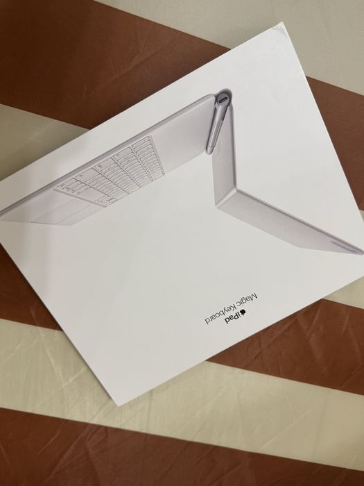 iPad Pro 12.9 M2 256GB + Magic Keyboard