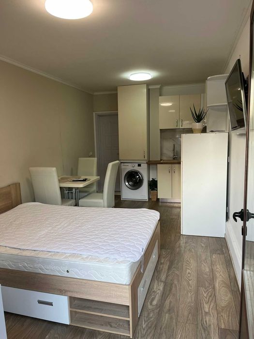 Дава се под наем Едностаен апартамент в София, Център - 30 кв.м за 408 € - Снимка #2