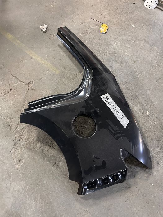 Aripa stanga spate mazda 3 2020