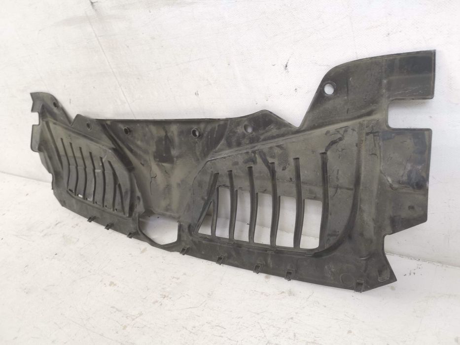 Ауди А8 D5 / Audi A8 D5 Оригинално покритие на носач в добро състояние