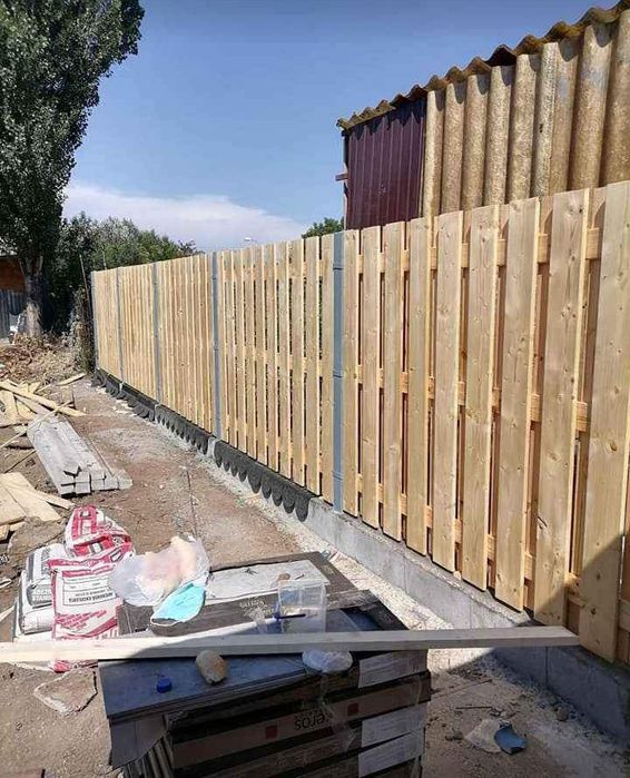 Construim garduri și porți la comanda clientului