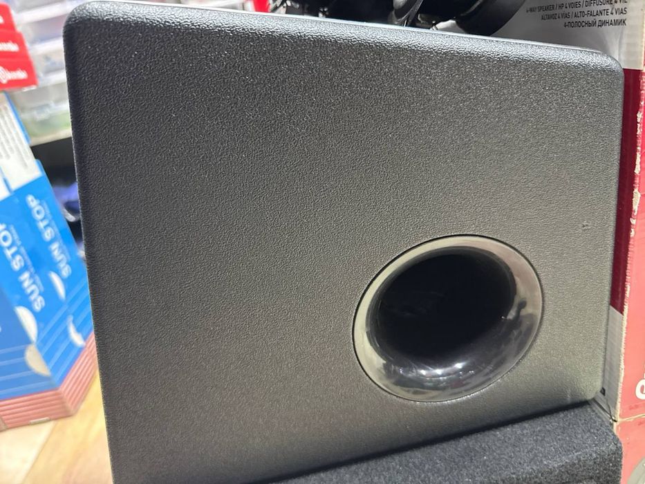 Активный сабвуфер