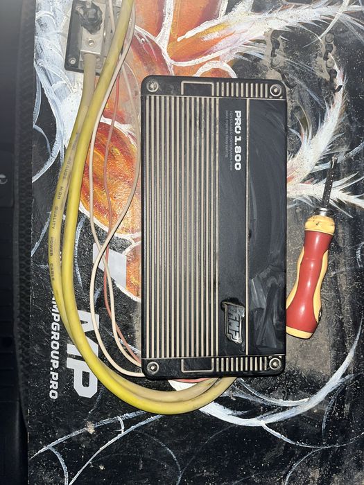 Продам саб с уселителем и маноблогом