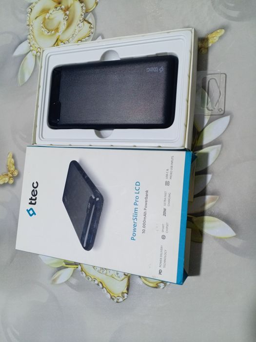 Повербанк (PowerSlim Pro LCD)