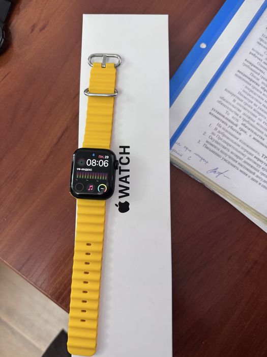 Продам смарт часы Apple watch SE