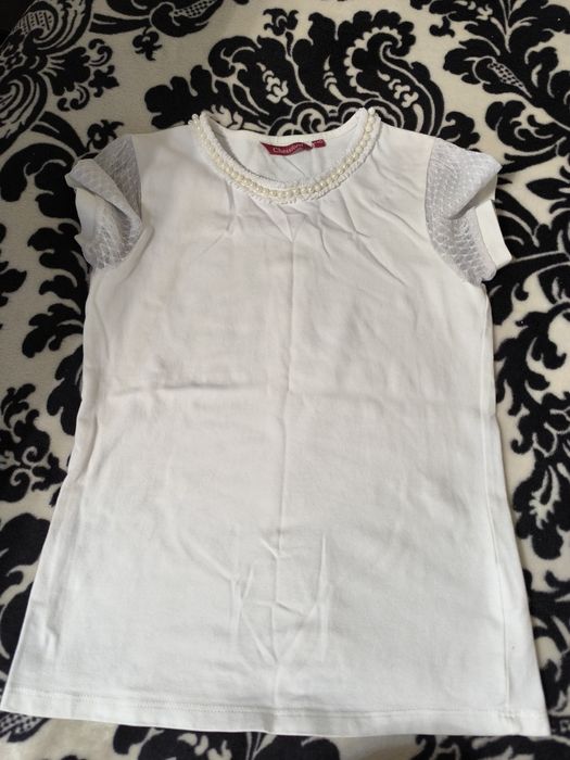 Продам школьные блузки