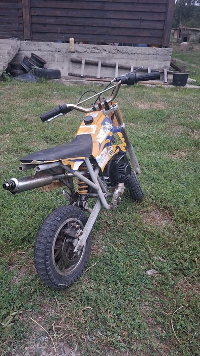 Cross 49cc, trage bine!