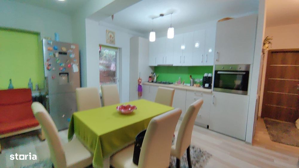 Apartament 3 Camere semidecomandate, Floresti, Str Razoare, Gradina