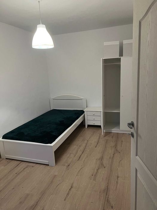 Inchiriez apartament cu 3 camere, zona complexul studentesc, Timisoara