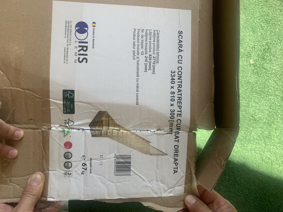 Scara de lemn interioara cu contratrepte