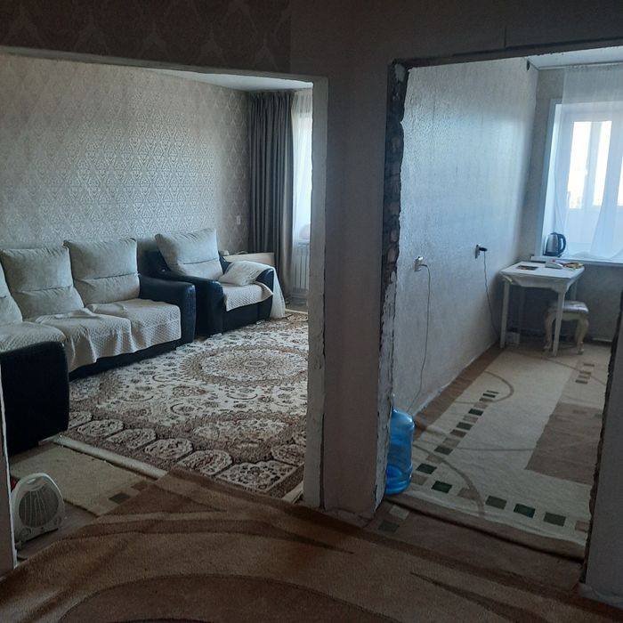 Продам квартиру .