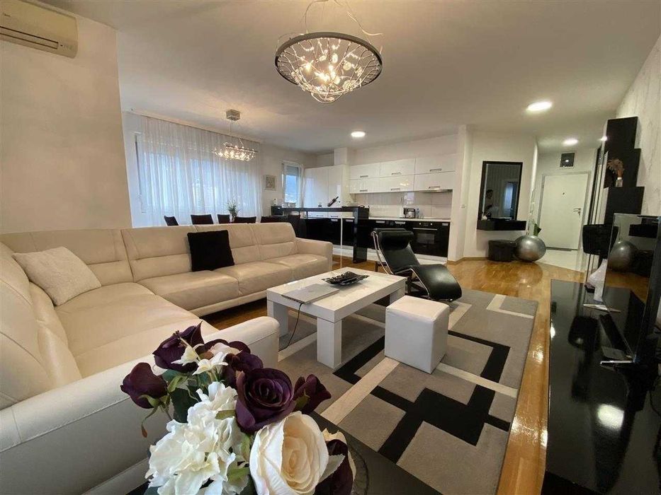 Двустаен имот в Център-ИСУЛ