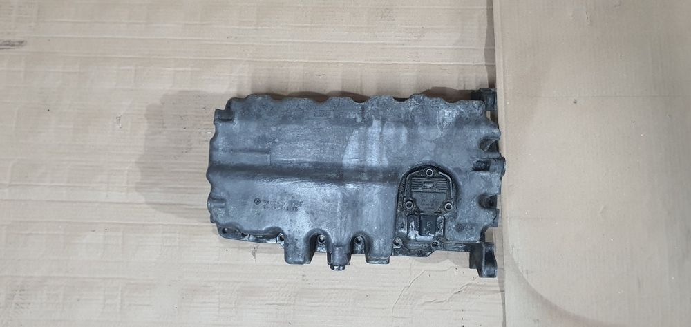 Baie ulei cu senzor 2.0 tdi BKD BKP BMR BMN BMM BMP golf 5 passat b6