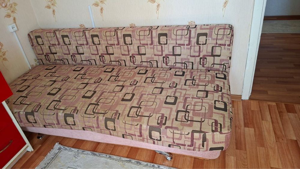 Продам диван тахта за 5000