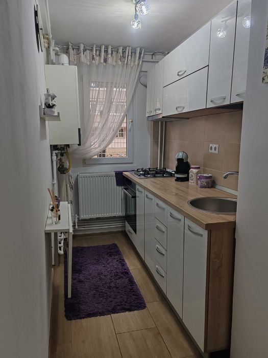 Închiriez 2 camere Lujerului