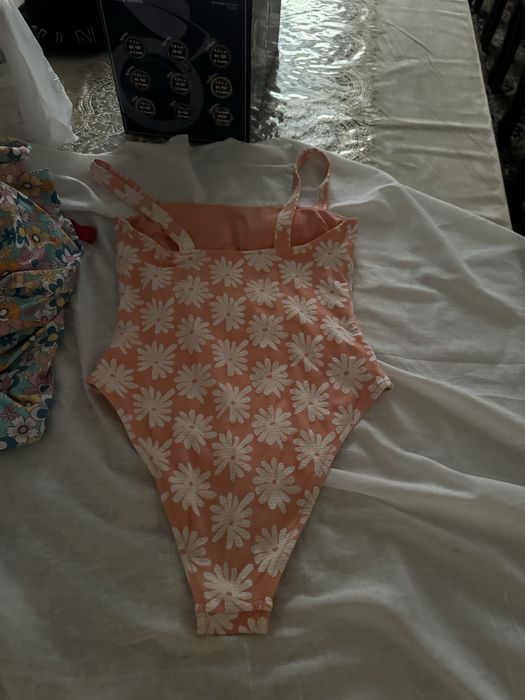 Купальники  слитные