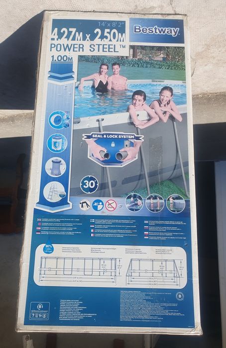 Piscină foarte mare