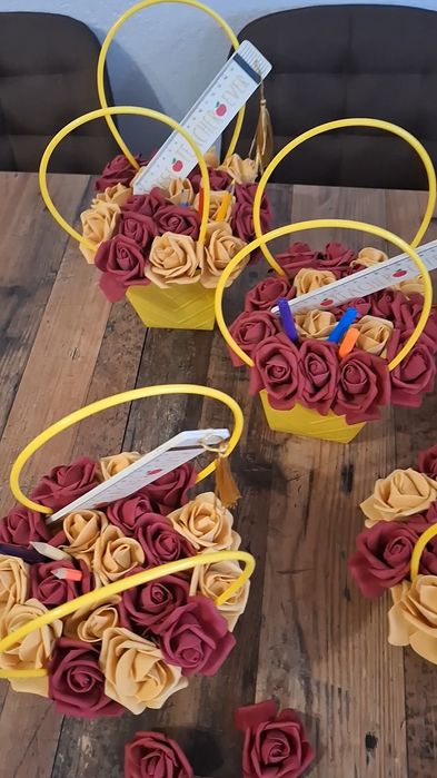 10 евро кошница с 23 рози