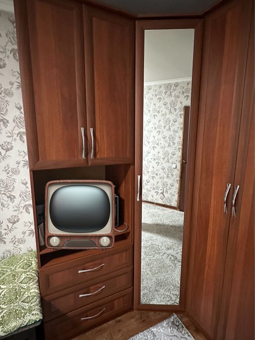 Продается спальный гарнитур