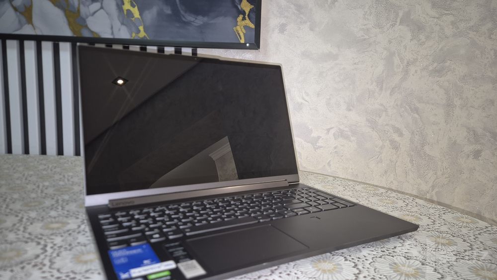 Ноутбук Lenovo yoga i9