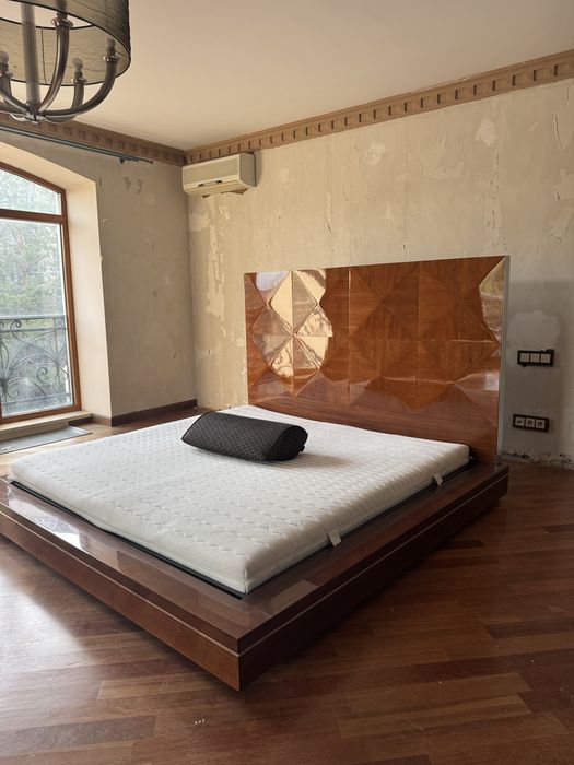 Спальня кровать