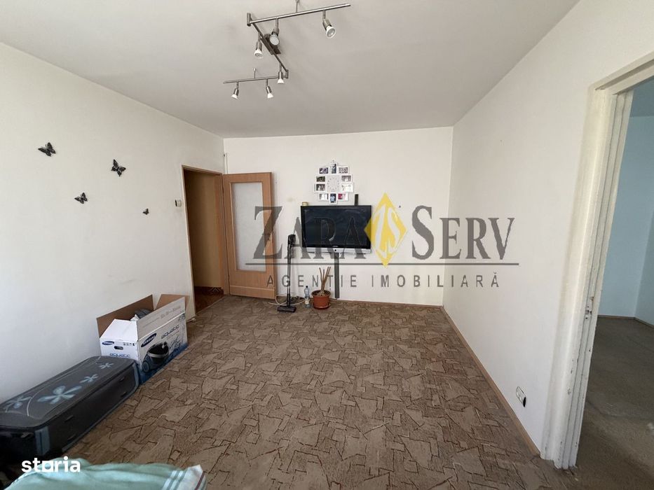 Apartament 3 camere de vânzare, Malu Roșu – Str. Școlii, Etaj 2