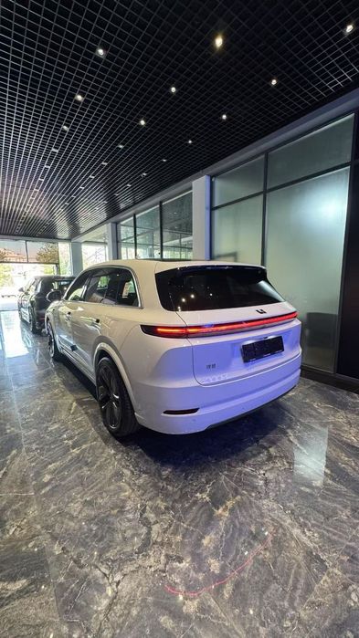 Ли Л7 Ультра рестайлинг